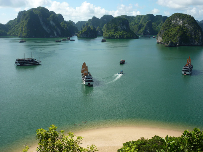 Mystery Hanoi - Halong bay cruise