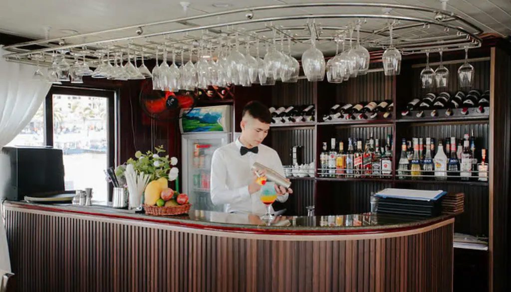 Viet Sails Boutique Cruise